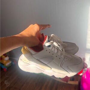 Women’s Nike Huaraches